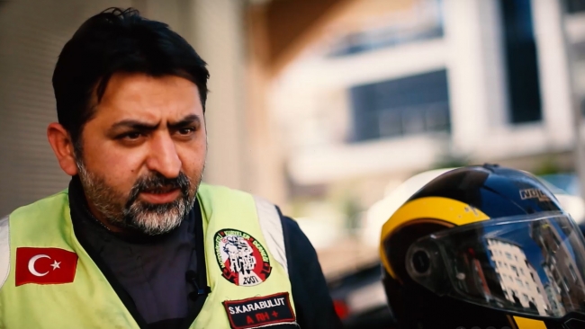 Bagajlarında hayat, yüreklerinde kırgınlık var: Saygı duyun yeter