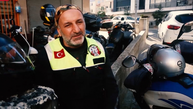 Bagajlarında hayat, yüreklerinde kırgınlık var: Saygı duyun yeter