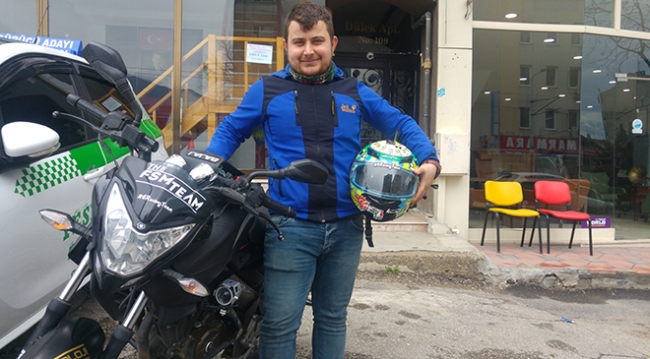 Yola dökülen mazot motosikletlileri canından ediyordu