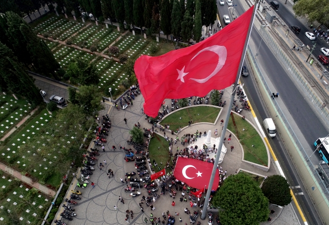 Bin motosikletliden "Zafer Sürüşü"