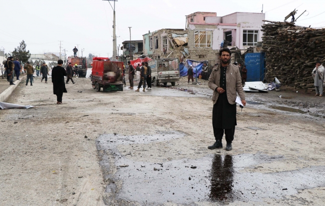 Afganistan'da NATO konvoyuna saldırı