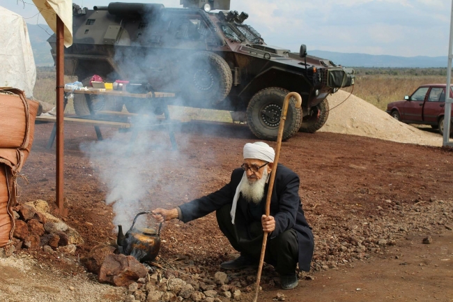 Muhammet dededen Mehmetçiğe çay servisi