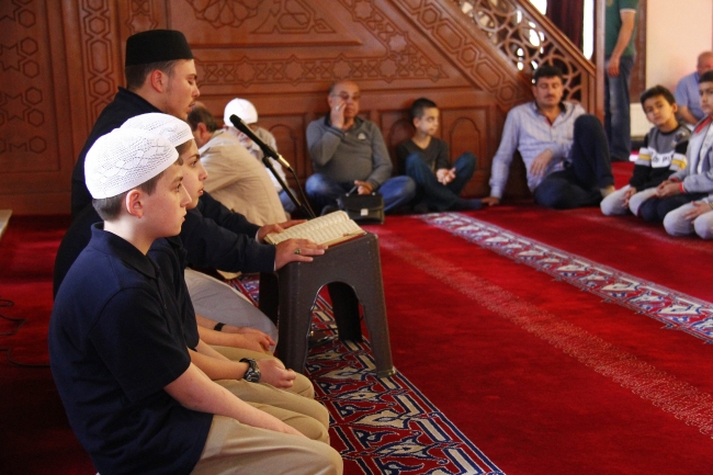 Tarihi camilerde mukabele geleneği yaşatılıyor