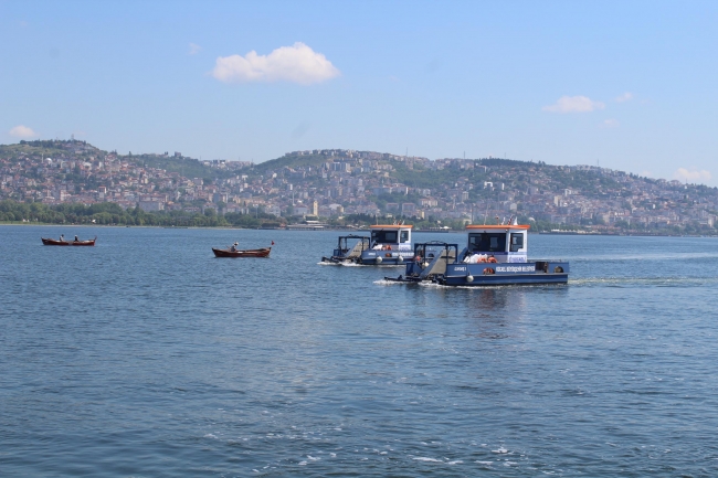 Müsilaj kısmen temizlendi, balıkçılar ava çıktı