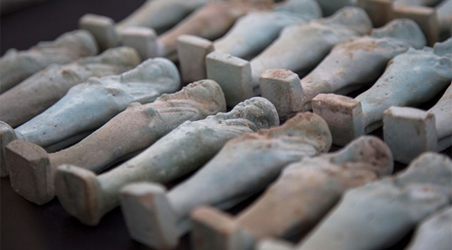 Mısır'da 3 bin yıllık 8 firavun mezarı bulundu