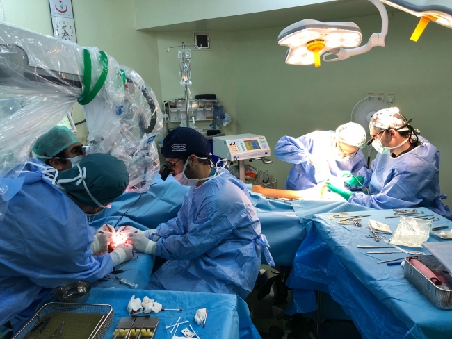 Ayak parmağı eline nakledildi