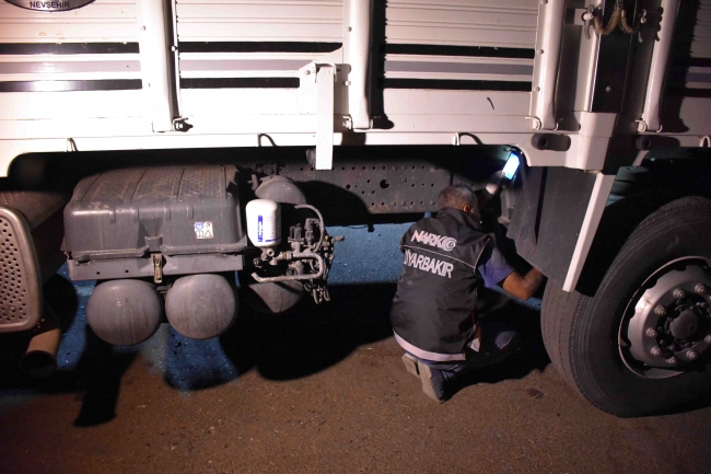 Koyun yüklü kamyonda 56 kilo eroin bulundu