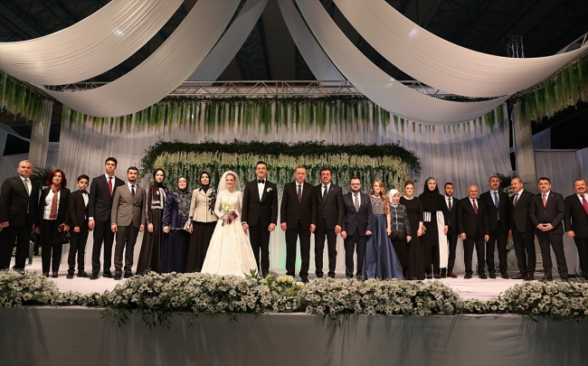 Cumhurbaşkanı Erdoğan nikah şahidi oldu