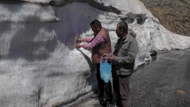 Nisan sonunda iki metre kar