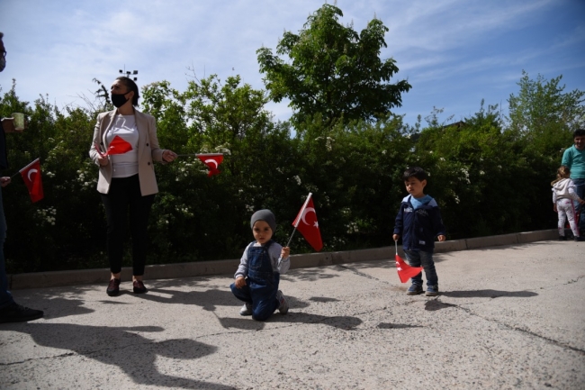 Kırgızistan'da 23 Nisan Coşkusu