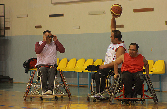 Hem başkan hem antrenör ve oyuncu