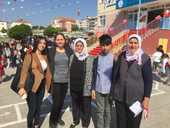 60'lı yaşlarında şiir okuma hayalleri gerçek oldu