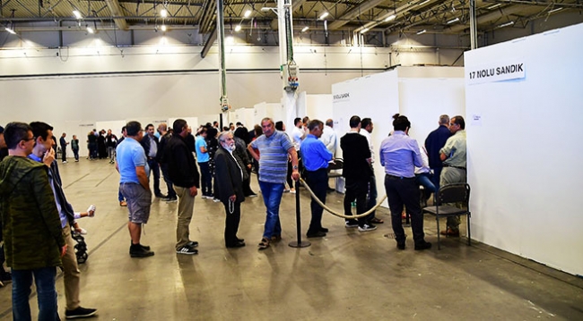 Bayramın ilk günü yurt dışında 105 binden fazla oy kullanıldı