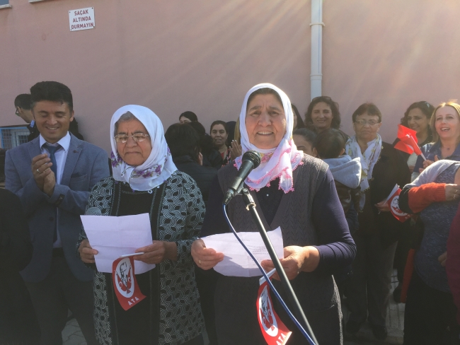 60'lı yaşlarında şiir okuma hayalleri gerçek oldu