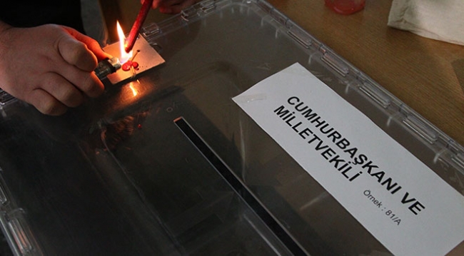 Gümrük ve sınır kapılarında oy verme işlemi başladı