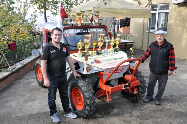 5 bin lira harcayarak yaptığı araç yarışlarda derece topluyor