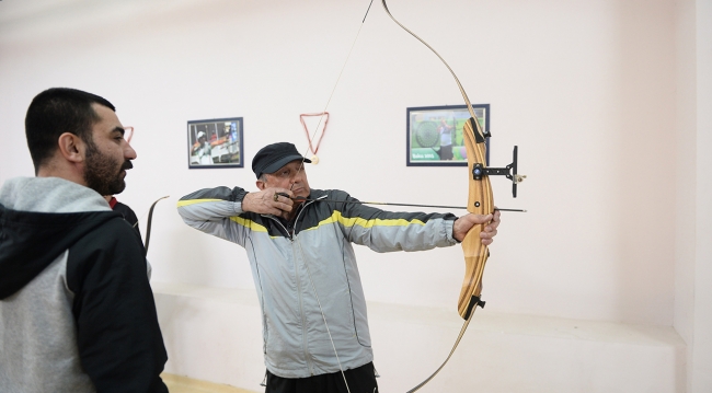 70'lik okçular hedefi 12'den vuruyor