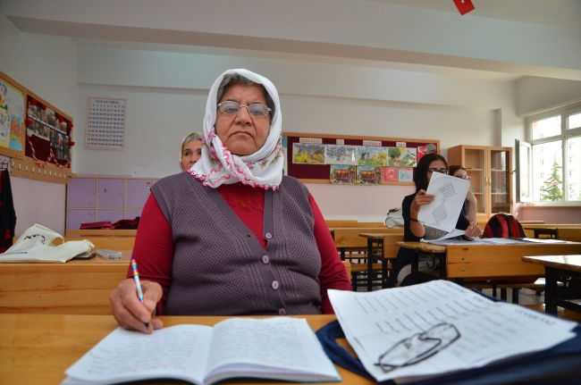 Cumhurbaşkanı Erdoğan'ın başlattığı okuma yazma seferberliğine Çorum'dan yoğun ilgi