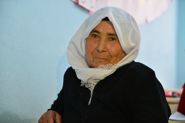 77 yaşında çocukluk hayaline kavuştu