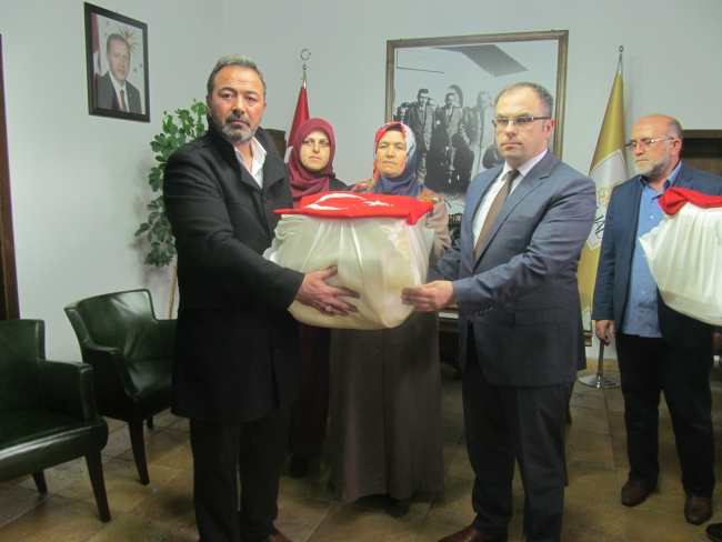 "Onbeşliler" diyarından Mehmetçikler için içlik ve bere