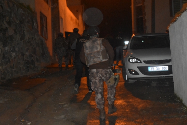 İzmir'de nevruz öncesi operasyon: 61 gözaltı