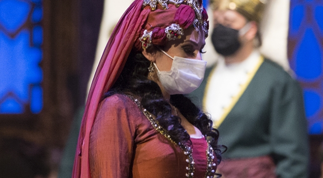 "Saraydan Kız Kaçırma" operası COVID-19'a göre yeniden kurgulandı