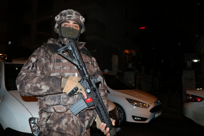 İstanbul'da uyuşturucu operasyonu: 40 gözaltı