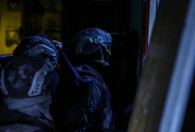 İstanbul'da 150 adrese eş zamanlı uyuşturucu baskını: 152 gözaltı