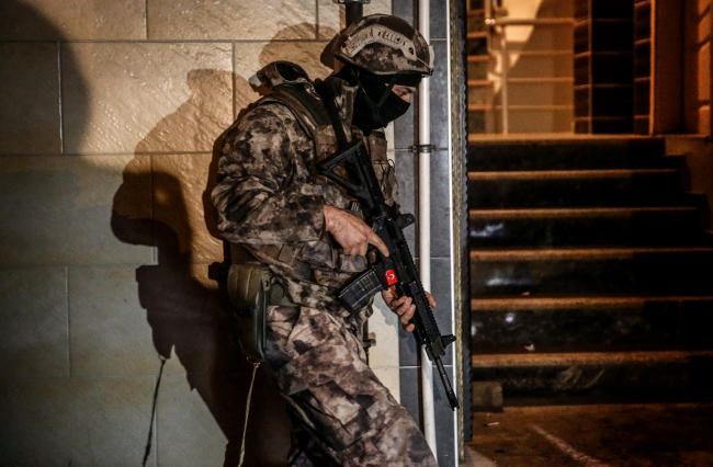 Esenyurt'ta helikopter destekli uyuşturucu operasyonu