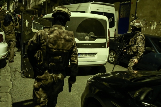 İstanbul'da 150 adrese eş zamanlı uyuşturucu baskını: 152 gözaltı