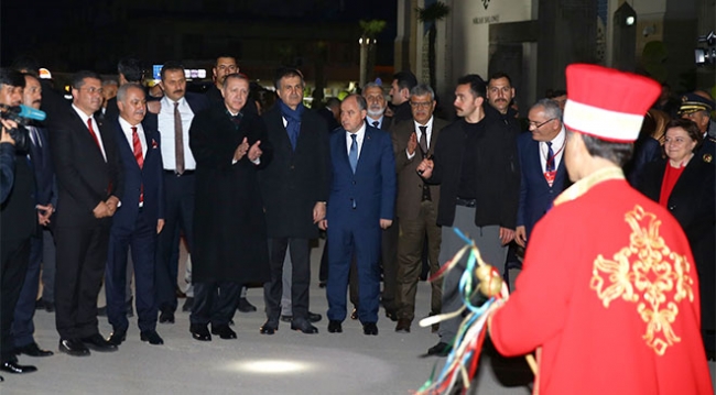 Cumhurbaşkanı Erdoğan, Osmaniye Belediyesi'ni ziyaret etti