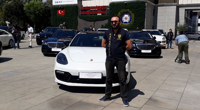 İstanbul Emniyetinin bahçesi lüks araçlarla doldu