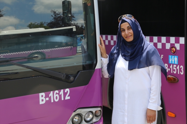 Çocukluk hayalini gerçekleştirip otobüs şoförü oldu