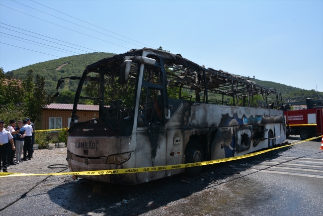 Balıkesir'de seyir halindeki otobüs yandı: 5 ölü