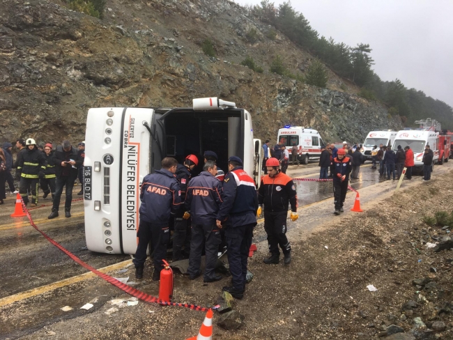 Bursa'da otobüs şarampole devrildi: 34 yaralı