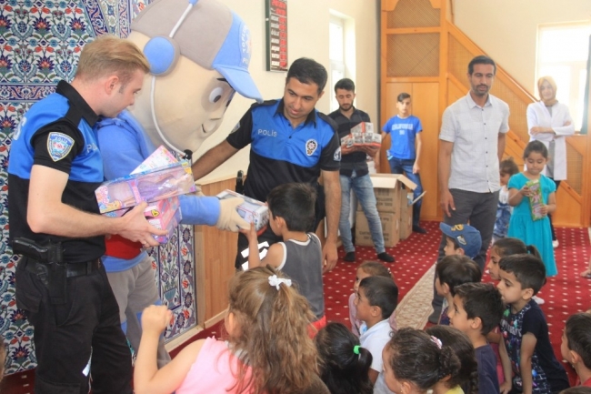 Hakkari polisi "Kanka" çocukları bilgilendirdi