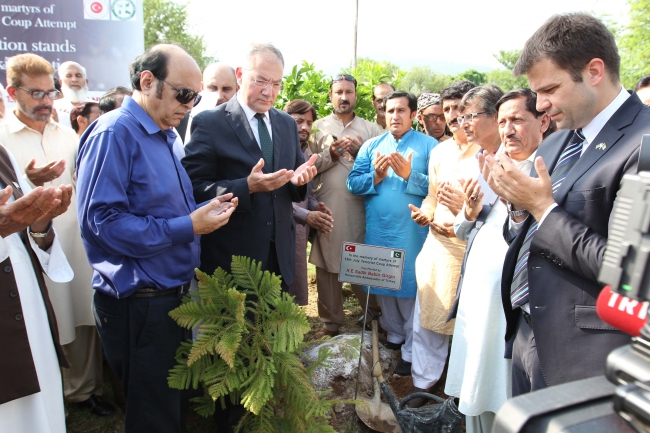 Birçok ülkede 15 Temmuz şehitleri için anma törenleri düzenlendi