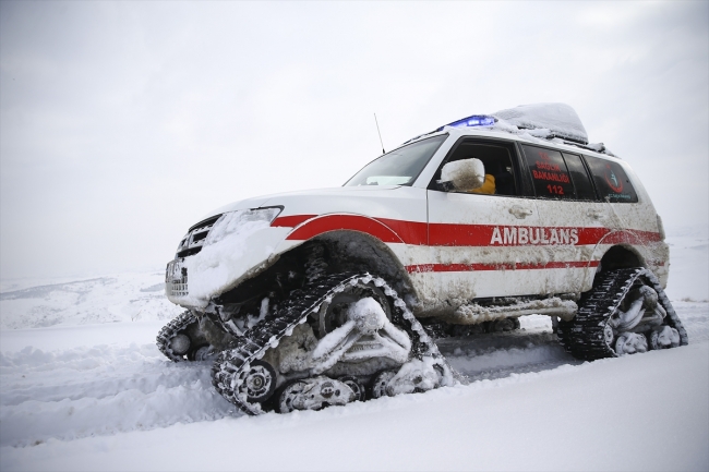 Ankara'da paletli ambulanslar acil hastalar için göreve hazır