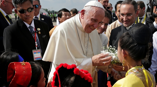 Papa Francis Myanmar'da