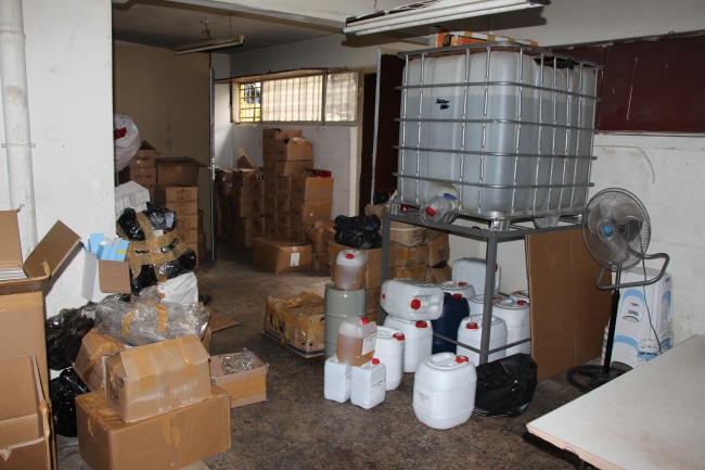 İstanbul'da sahte parfüm imalathanesine baskın: 2 gözaltı