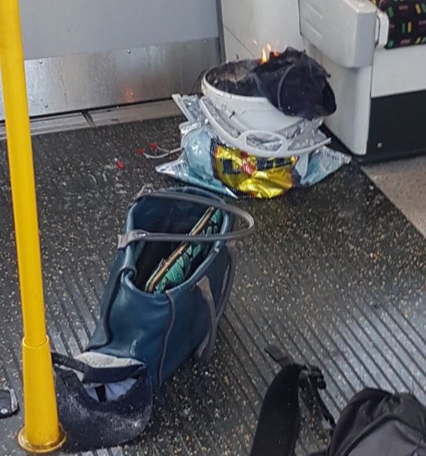 Londra metrosunda patlama: 18 yaralı