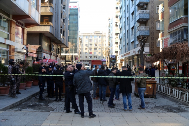 Diyarbakır'da bir binada patlama oldu, ölen ya da yaralanan yok