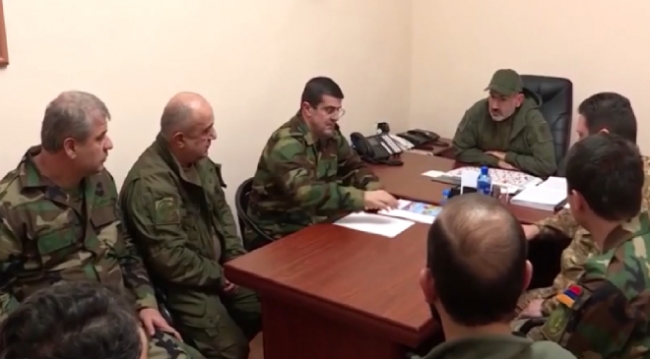 Paşinyan provokasyon peşinde: Karabağ'da cephe hattını ziyaret etti