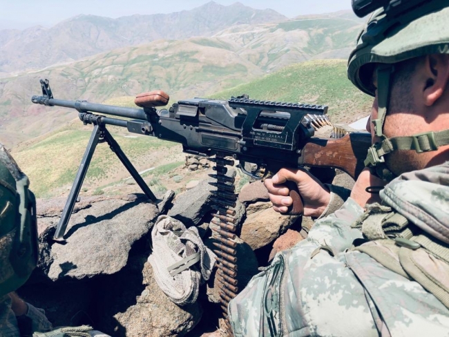 Pençe-2 Operasyonu'nda PKK hedefleri ateş altına alındı