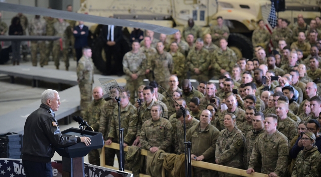 ABD Başkan Yardımcısı Pence Afganistan'da