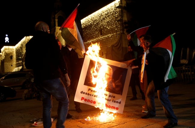 Filistinliler ABD Başkan Yardımcısı Mike Pence'in İsrail ziyaretini protesto etti
