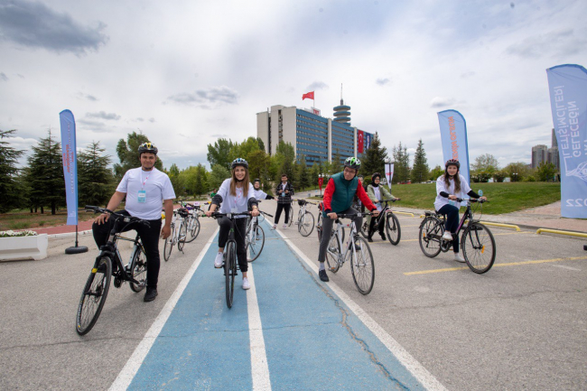 Geleceğin İletişimcileri 19 Mayıs’ı TRT’de kutladı