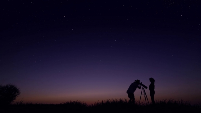 Gökyüzünü izleyen amatör gözler