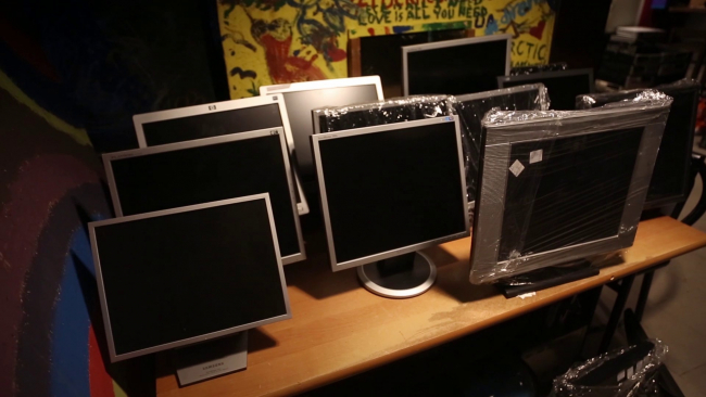 Elektronik atıklardan bilgisayar sınıflarına