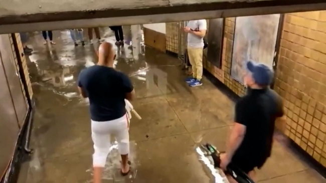 New York Elsa kasırgasına teslim oldu